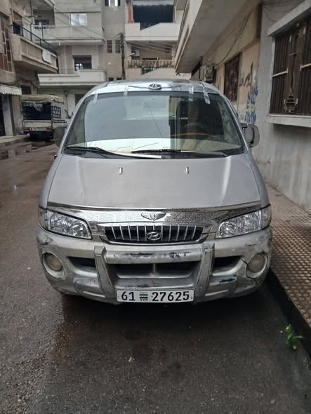 هيونداي ستاريكس 2001 - صورة 2