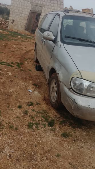 كيا كرنفال 2000 - صورة 1