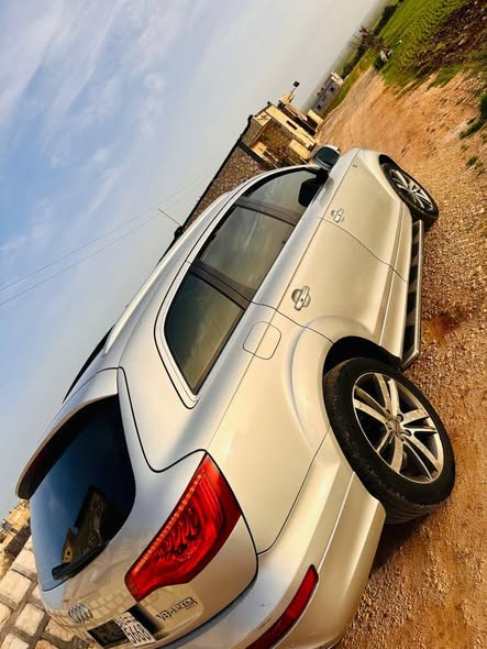 اودي كيو 7 2011 - صورة 3