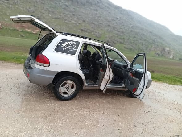 هيونداي سانتافي 2004 - صورة 4