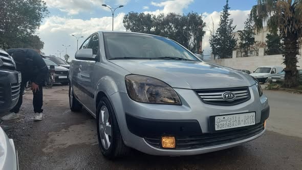 كيا ريو 2009 - صورة 4