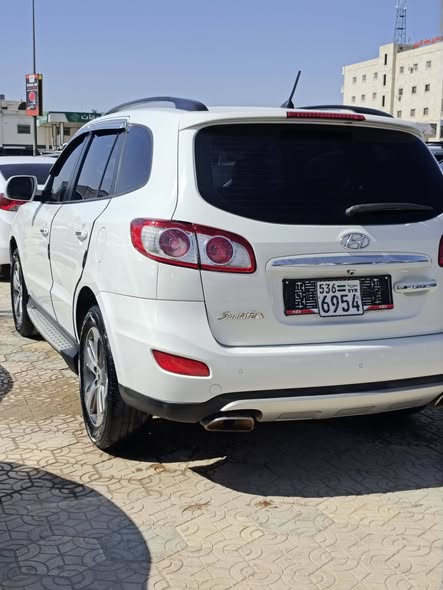 هيونداي سانتافي 2012 - صورة 2