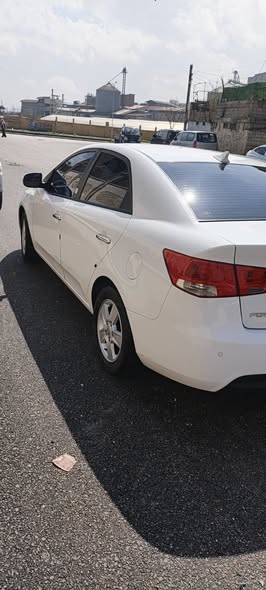 كيا فورتي 2012 - صورة 3