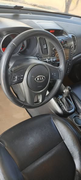 كيا فورتي 2012 - صورة 5