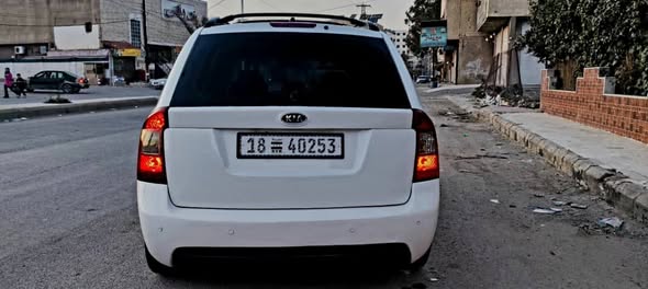 كيا كارينز 2009 - صورة 1