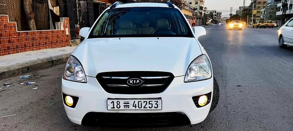 كيا كارينز 2009 - صورة 3