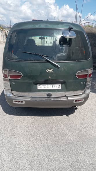 هيونداي ستاريكس 1999 - صورة 3