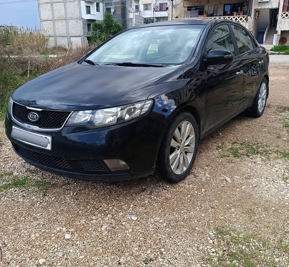 كيا فورتي 2011 - صورة 2