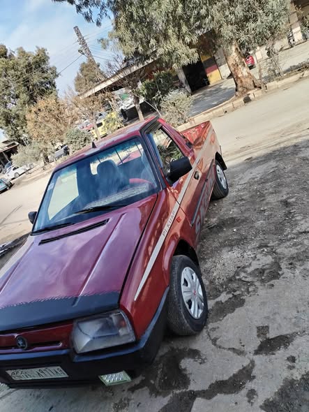 سكودا Pickup 1995 - صورة 2