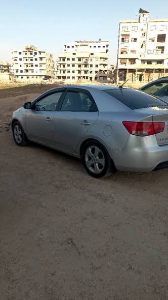 كيا فورتي 2010 - صورة 2