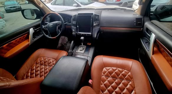 تويوتا لاند كروزر 2010 - صورة 4