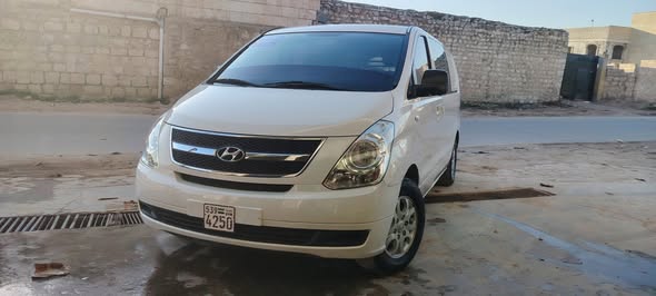 هيونداي H-1 2010 - صورة 1