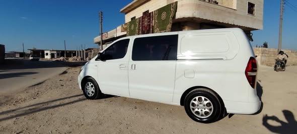 هيونداي H-1 2010 - صورة 3