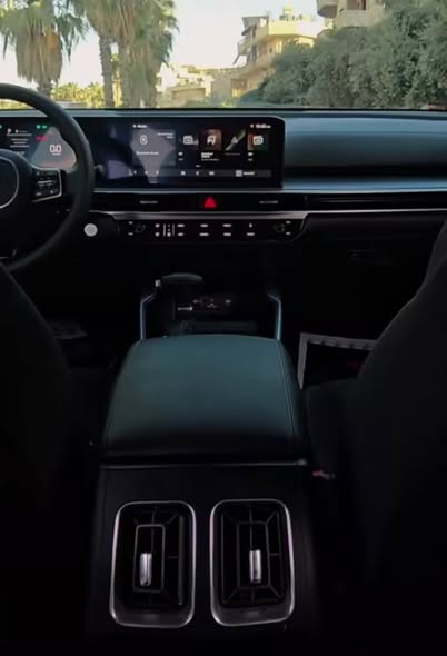 كيا سورينتو 2025 - صورة 4