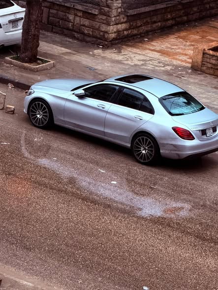 مرسيدس C220 2016 - صورة 1