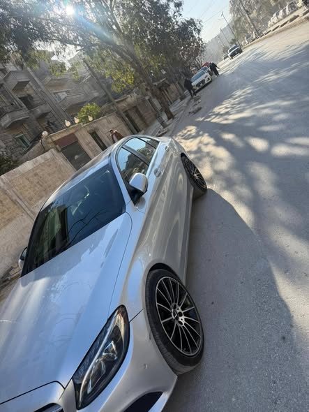 مرسيدس C220 2016 - صورة 2