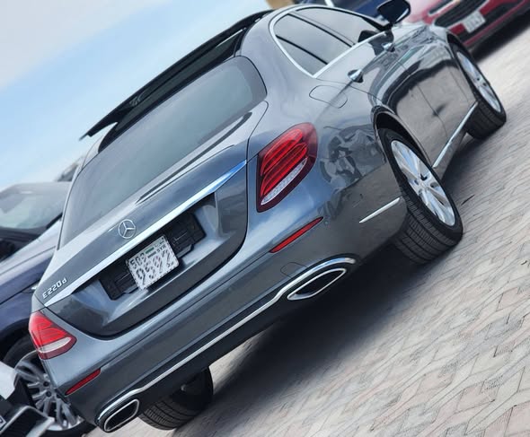 مرسيدس E220d 2017 - صورة 2