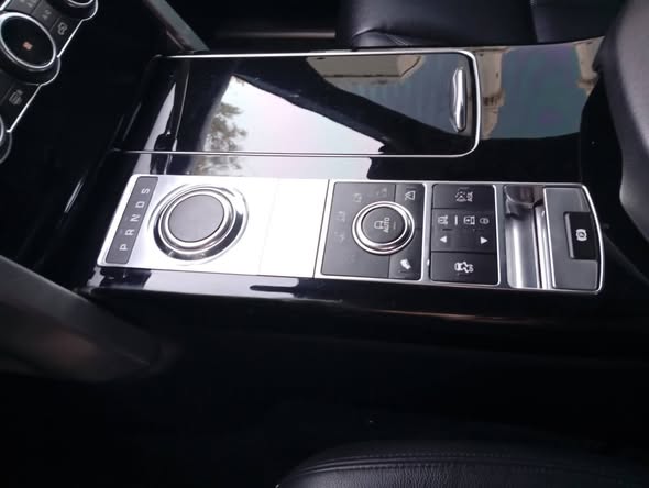 رنج روفر فوغ 2015 - صورة 2