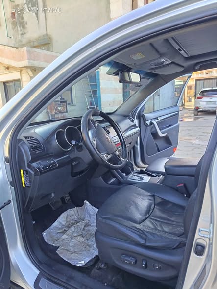 كيا سورينتو 2011 - صورة 2