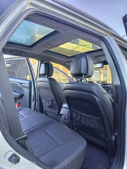 كيا سورينتو 2011 - صورة 3