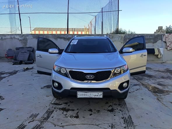 كيا سورينتو 2011 - صورة 5