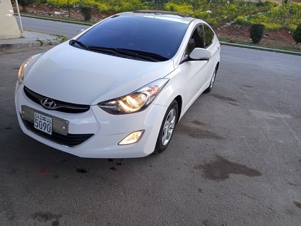 هونداي أفانتي 2012 - صورة 2