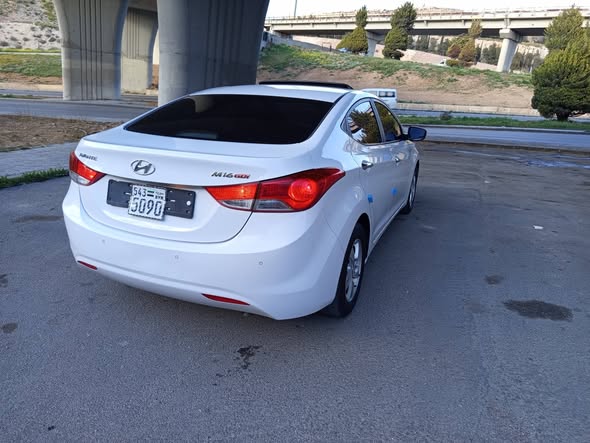 هونداي أفانتي 2012 - صورة 5