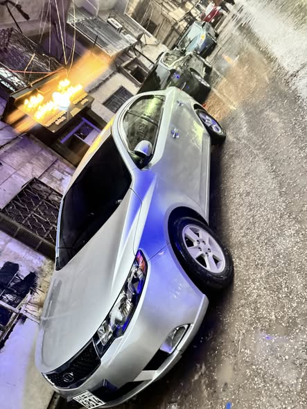 كيا فورتي 2011 - صورة 2