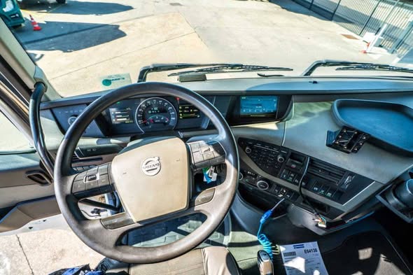 فولفو اف اتش 500 2017 - صورة 4