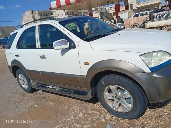 جيب سيرنتو 2003 - صورة 3