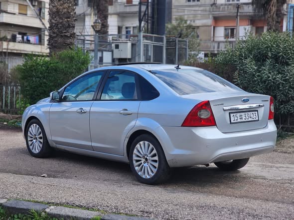 فورد Focus Titanium 2009 - صورة 2