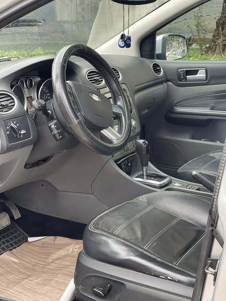 فورد Focus Titanium 2009 - صورة 4