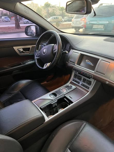 جاكوار XF 2015 - صورة 3