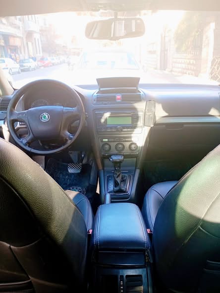 سكودا اوكتافيا 2009 - صورة 3