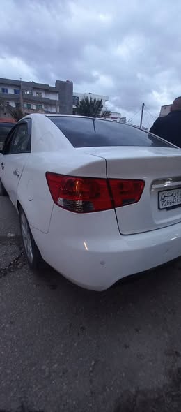 كيا فورتي 2010 - صورة 5