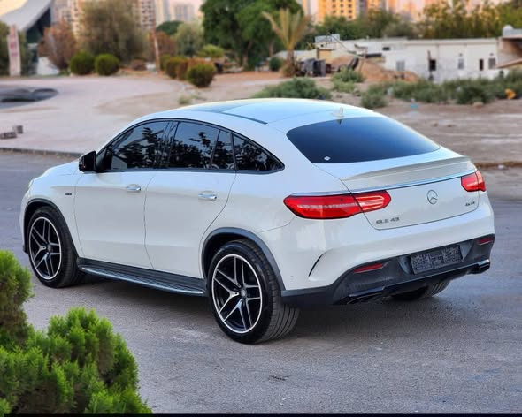 MERCEDES BENZ GLE 45 COUPE AMG 2016 - صورة 2