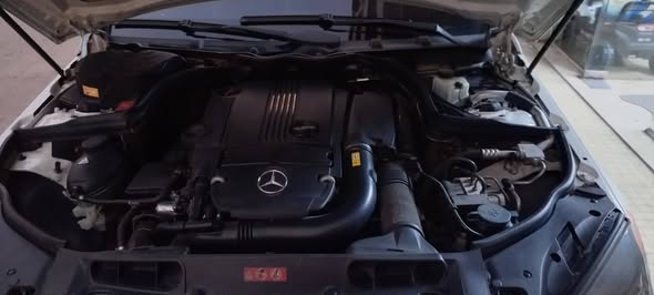 مرسيدس بنز سي 200 2011 - صورة 2