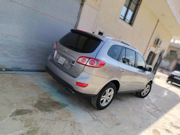 هيونداي سانتافي 2010 - صورة 3