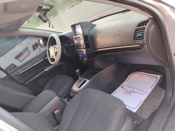 هيونداي سانتافي 2010 - صورة 5