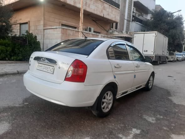 هونداي فيرنا 2008 - صورة 3