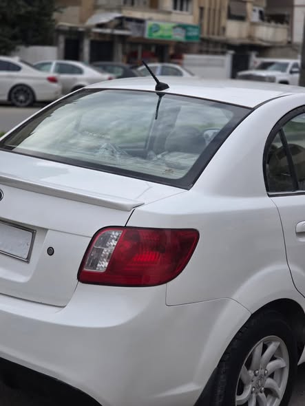 كيا ريو 2010 - صورة 2