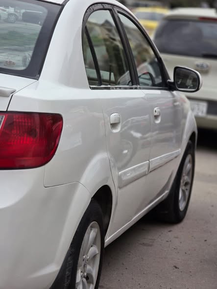 كيا ريو 2010 - صورة 3