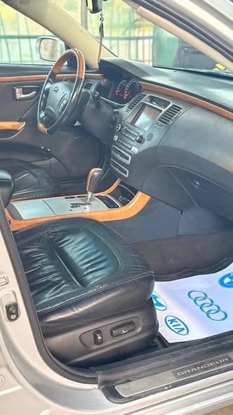 هيونداي ازيرا 2009 - صورة 4