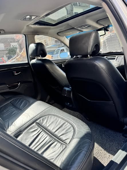 Hyundai Azera 2009 - صورة 4