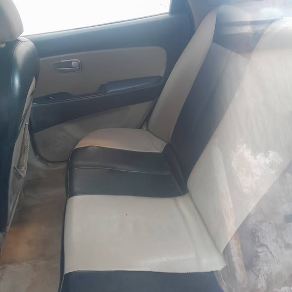 هيونداي افانتي 2007 - صورة 4