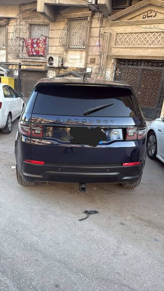 رنج روفر ديسكفري 2023 - صورة 4