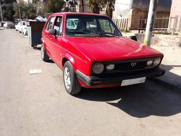 فولكس فاجن جولف 1976 - صورة 2