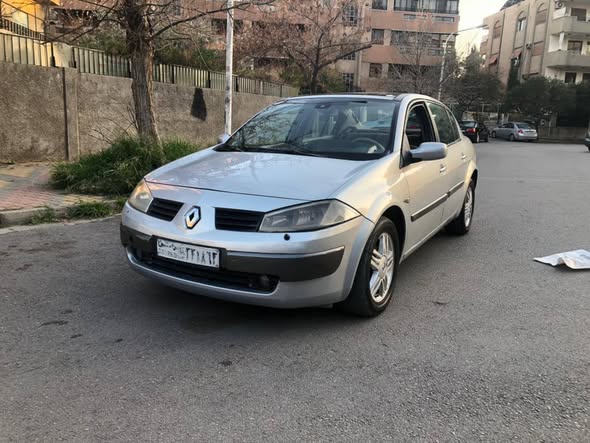 رينو ميغان 2005 - صورة 1