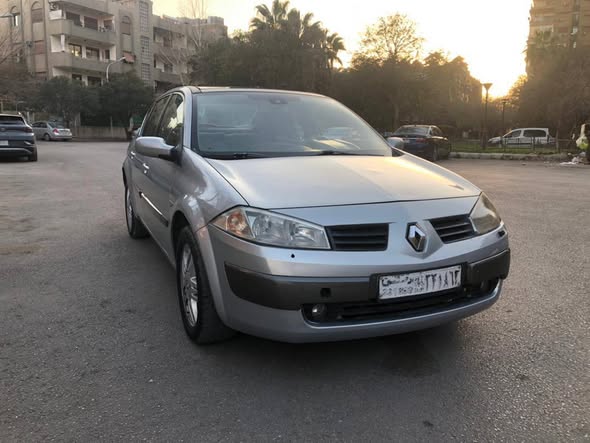 رينو ميغان 2005 - صورة 2