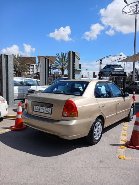 هونداي اكسنت 2004 - صورة 4